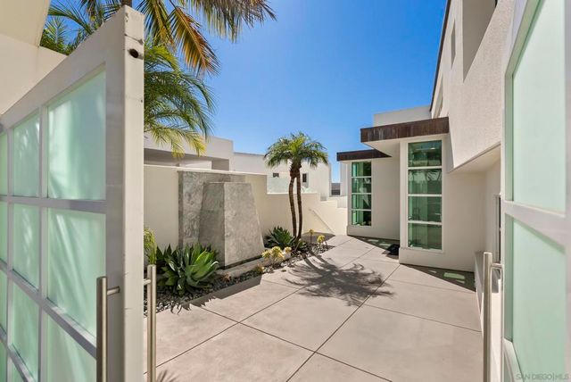 121 Via De La Valle, Del Mar, CA 92014