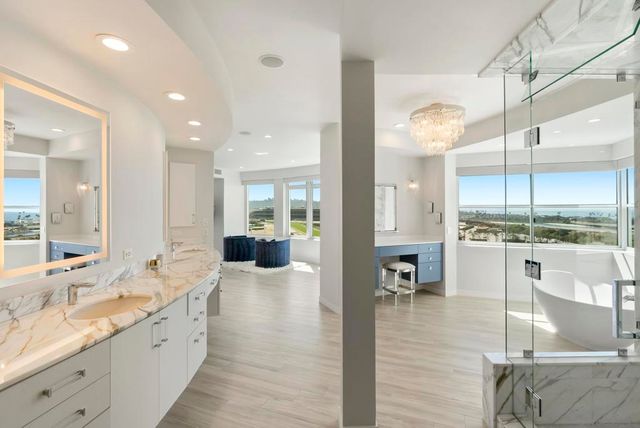 121 Via De La Valle, Del Mar, CA 92014