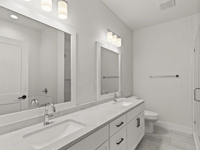 4192 E Lake Vista BOULEVARD, Oak Creek, WI 53154