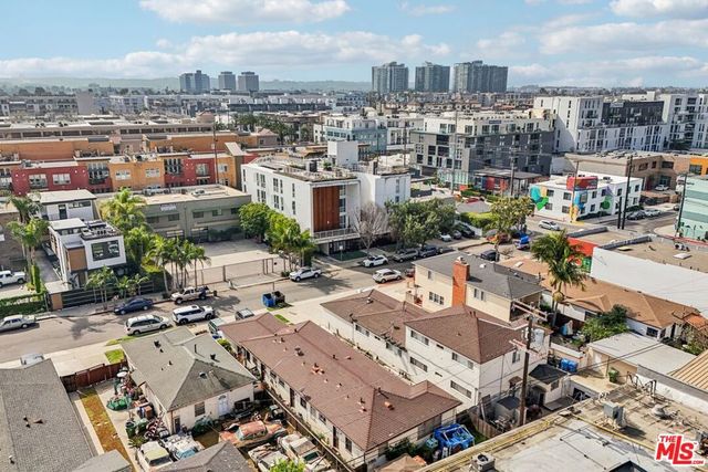 13361 Beach Avenue, Marina Del Rey, CA 90292