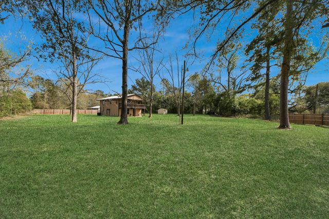 130 County Road 3470 N, Cleveland, TX 77327