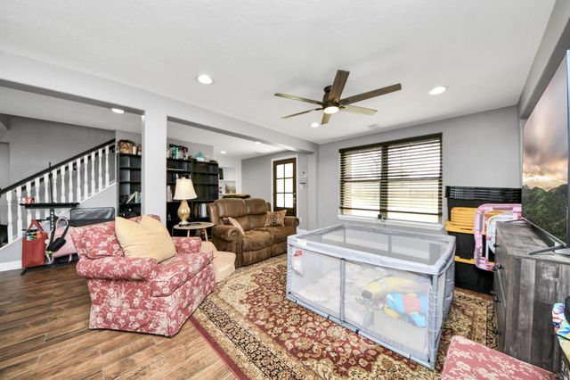 130 County Road 3470 N, Cleveland, TX 77327