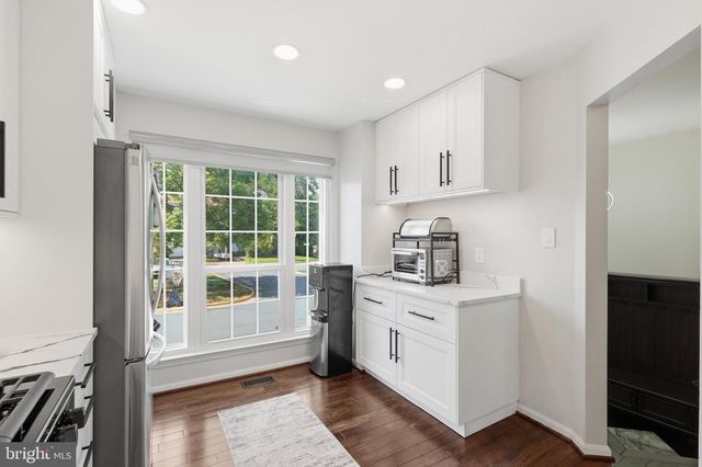 46645 BROWNWOOD SQ, Sterling, VA 20164