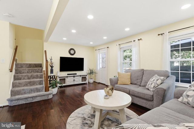 46645 BROWNWOOD SQ, Sterling, VA 20164