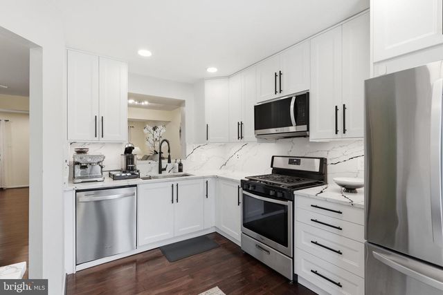 46645 BROWNWOOD SQ, Sterling, VA 20164