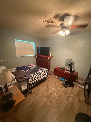 3631 NE 14th Ave, Pompano Beach, FL 33064