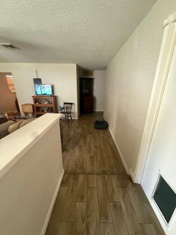 3631 NE 14th Ave, Pompano Beach, FL 33064