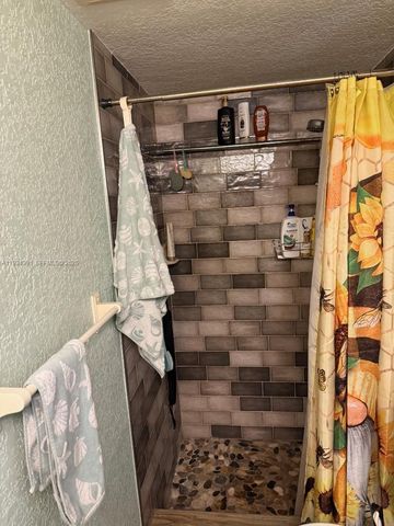 3631 NE 14th Ave, Pompano Beach, FL 33064