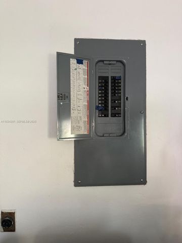 3631 NE 14th Ave, Pompano Beach, FL 33064