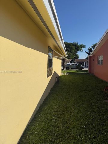 3631 NE 14th Ave, Pompano Beach, FL 33064