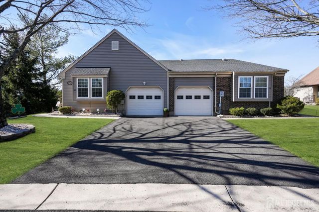 19 Hillsborough Drive A, Monroe, NJ 08831