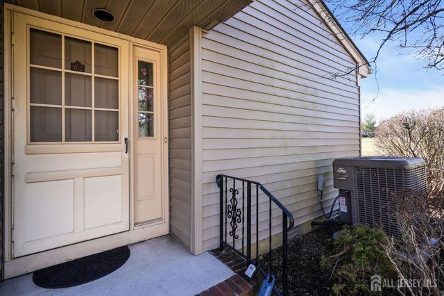 19 Hillsborough Drive A, Monroe, NJ 08831