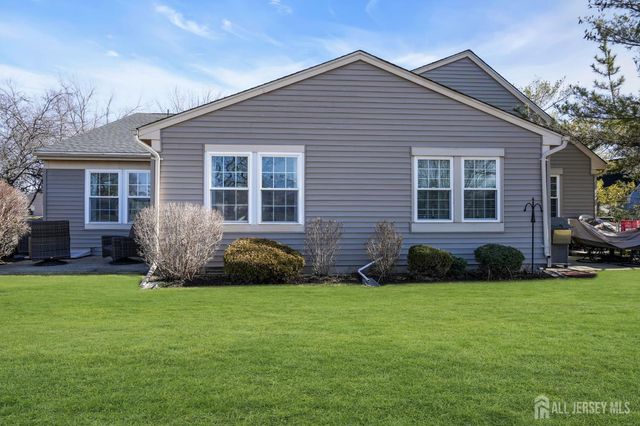 19 Hillsborough Drive A, Monroe, NJ 08831