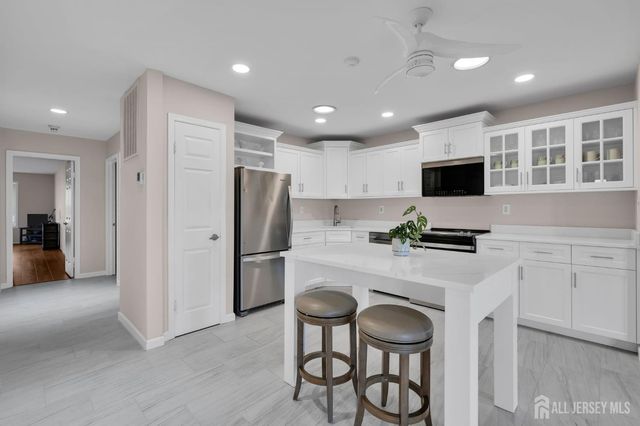 19 Hillsborough Drive A, Monroe, NJ 08831