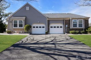 19 Hillsborough Drive A, Monroe, NJ 08831