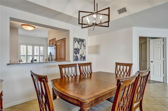 334 La Peninsula BLVD 334, Naples, FL 34113