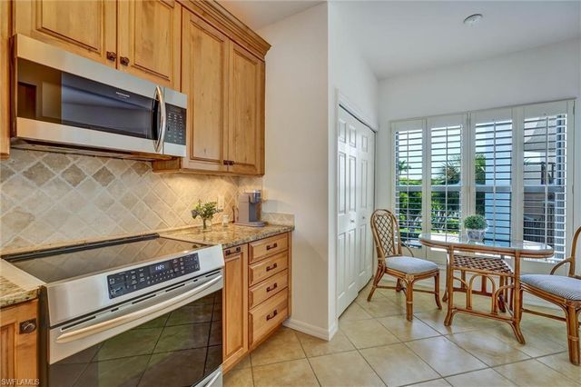 334 La Peninsula BLVD 334, Naples, FL 34113