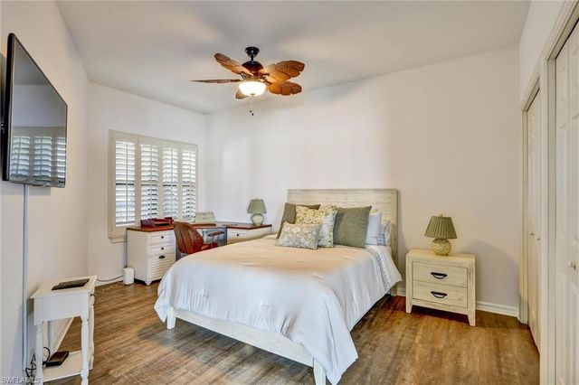 334 La Peninsula BLVD 334, Naples, FL 34113