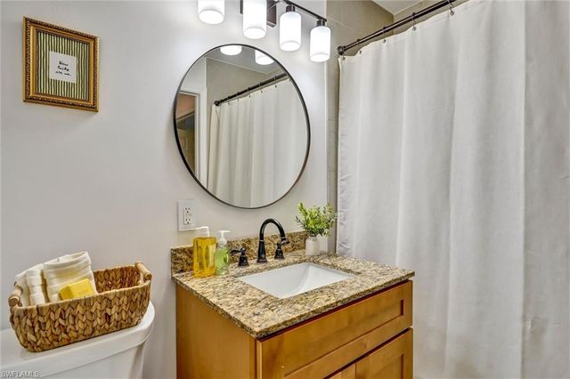334 La Peninsula BLVD 334, Naples, FL 34113