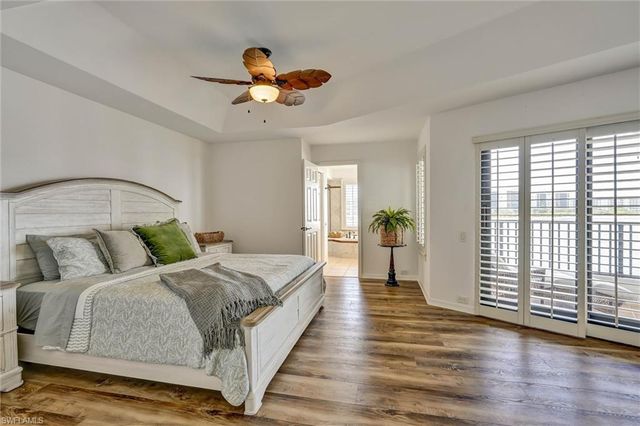 334 La Peninsula BLVD 334, Naples, FL 34113