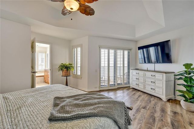 334 La Peninsula BLVD 334, Naples, FL 34113