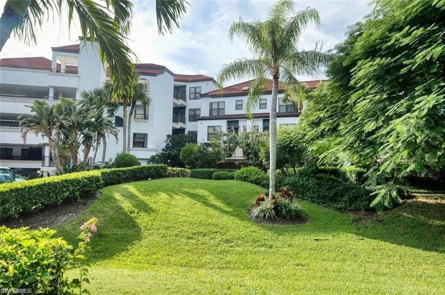 334 La Peninsula BLVD 334, Naples, FL 34113