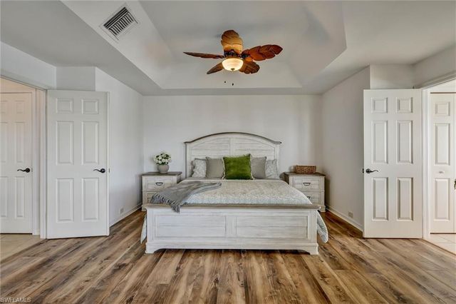 334 La Peninsula BLVD 334, Naples, FL 34113