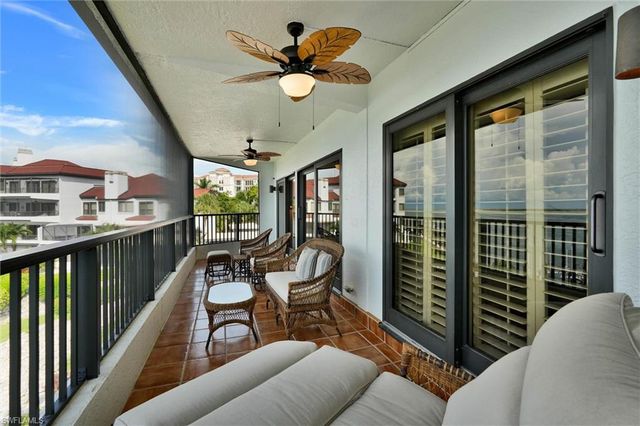 334 La Peninsula BLVD 334, Naples, FL 34113