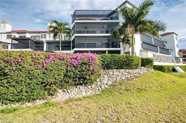 334 La Peninsula BLVD 334, Naples, FL 34113