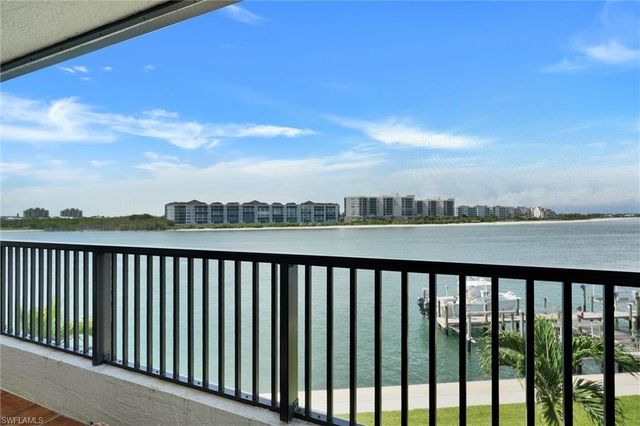 334 La Peninsula BLVD 334, Naples, FL 34113