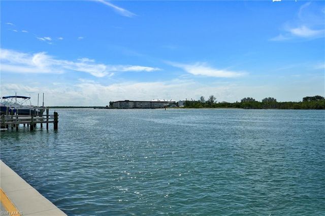 334 La Peninsula BLVD 334, Naples, FL 34113