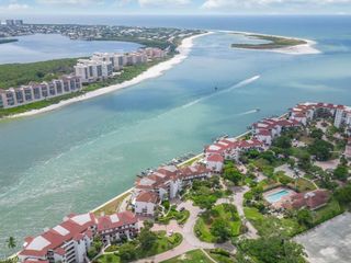 334 La Peninsula BLVD 334, Naples, FL 34113