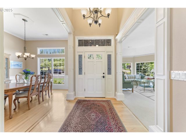 12584 Nw HARTFORD St, Portland, OR 97229