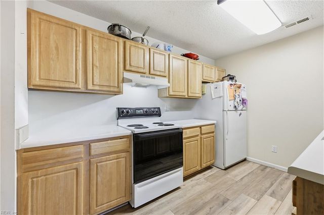 2604 Westgate CIR, Williamsburg, VA 23185