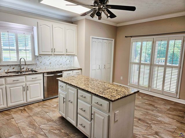 200 Gates Road, Lizella, GA 31052