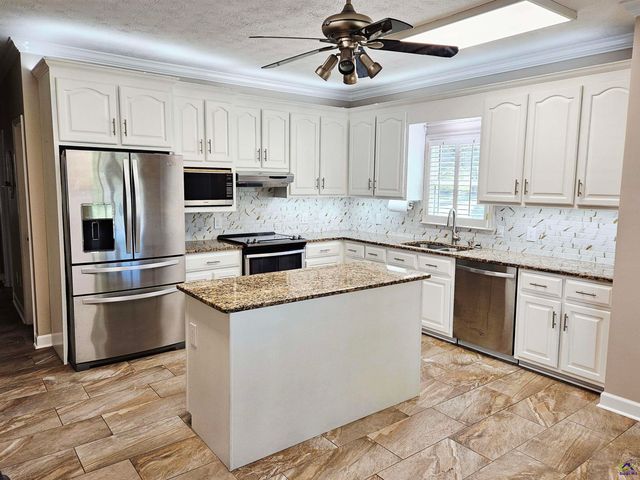 200 Gates Road, Lizella, GA 31052