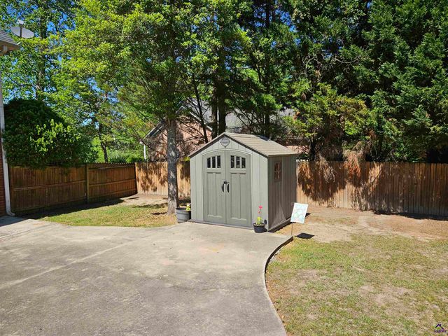 200 Gates Road, Lizella, GA 31052