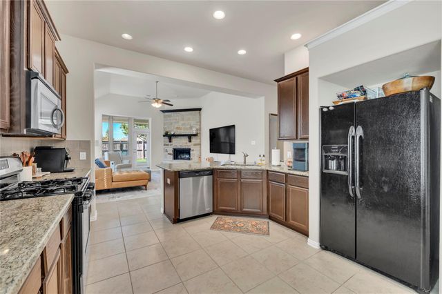 605 Chesterfield Lane, League City, TX 77573