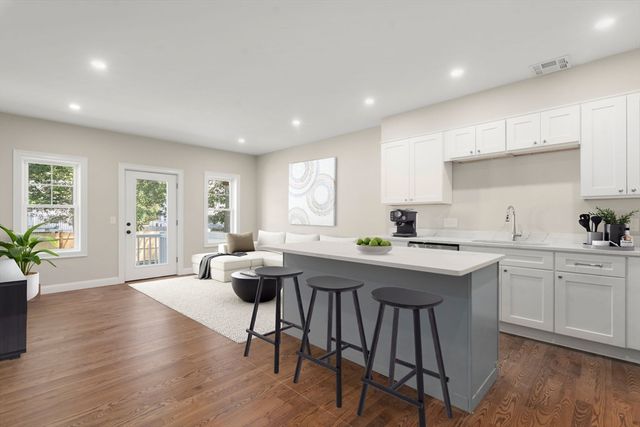 22 Danielles Way, Worcester, MA 01606