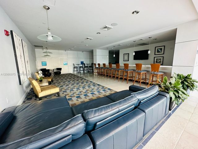 1250 S Miami Avenue 1707, Miami, FL 33130