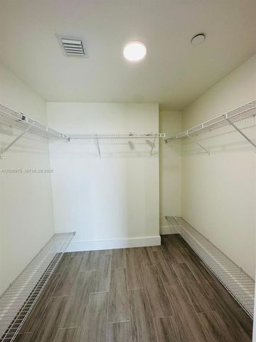 1250 S Miami Avenue 1707, Miami, FL 33130