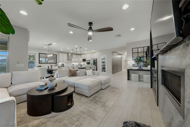 277 Kindly Way, Henderson, NV 89011
