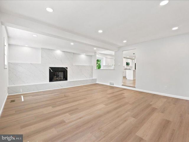 5 S SYRACUSE DR, Cherry Hill, NJ 08034