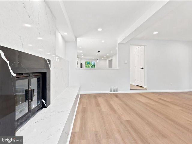 5 S SYRACUSE DR, Cherry Hill, NJ 08034