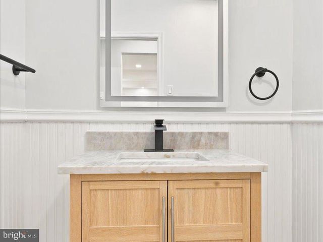5 S SYRACUSE DR, Cherry Hill, NJ 08034