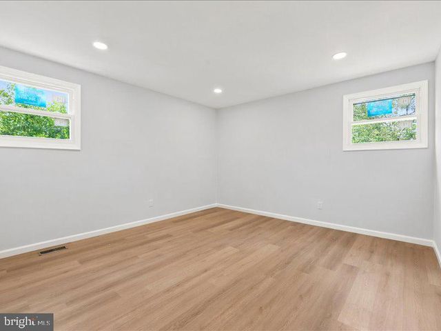 5 S SYRACUSE DR, Cherry Hill, NJ 08034