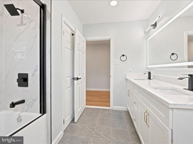 5 S SYRACUSE DR, Cherry Hill, NJ 08034
