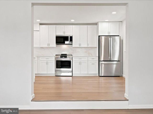 5 S SYRACUSE DR, Cherry Hill, NJ 08034