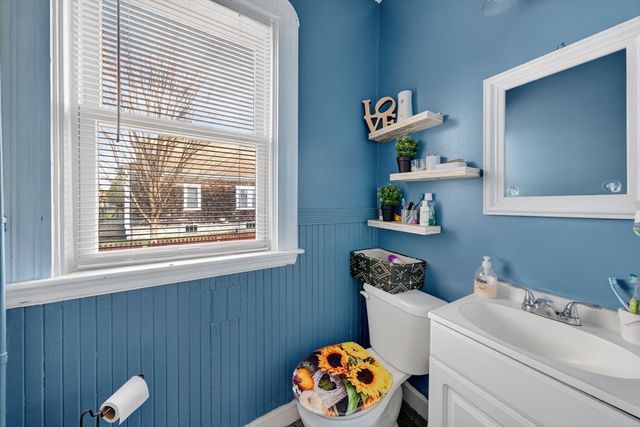 173 Glennon St, New Bedford, MA 02745