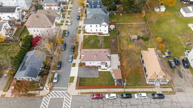 173 Glennon St, New Bedford, MA 02745